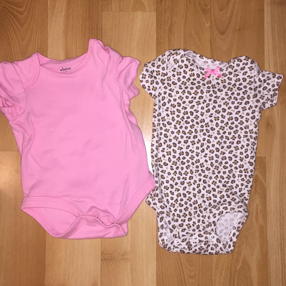 Baby girls (0-3 months) set of 2 onesies